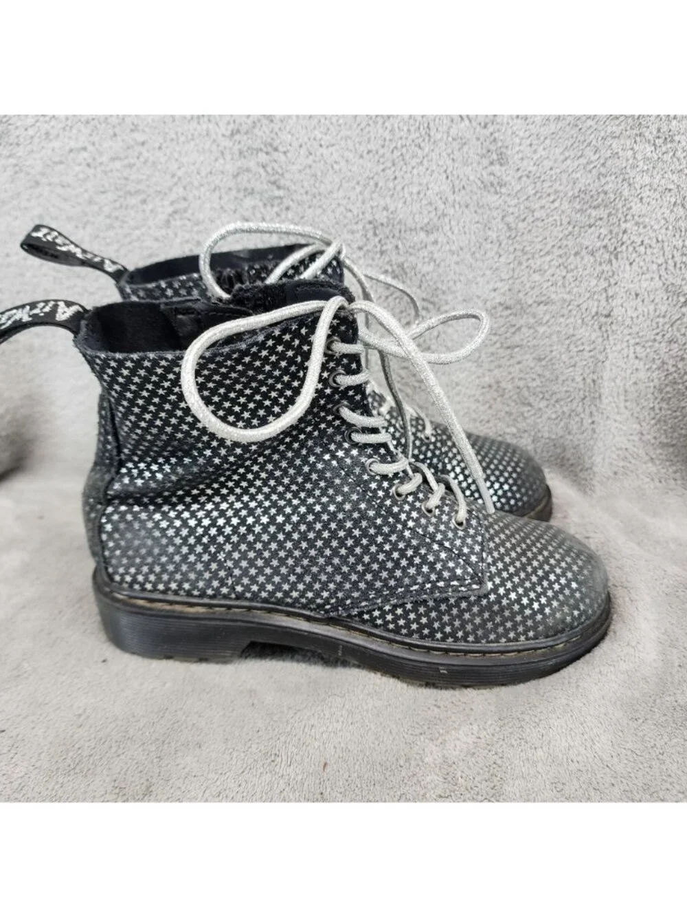 Dr Martens Shoes Girls Size 5 Black Silver Stars Pascal Combat Boots *Read*